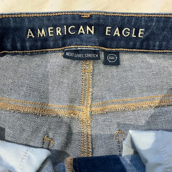 Women’s American Eagle Ripped High Waisted Jegging Crop - Picture 4 of 6